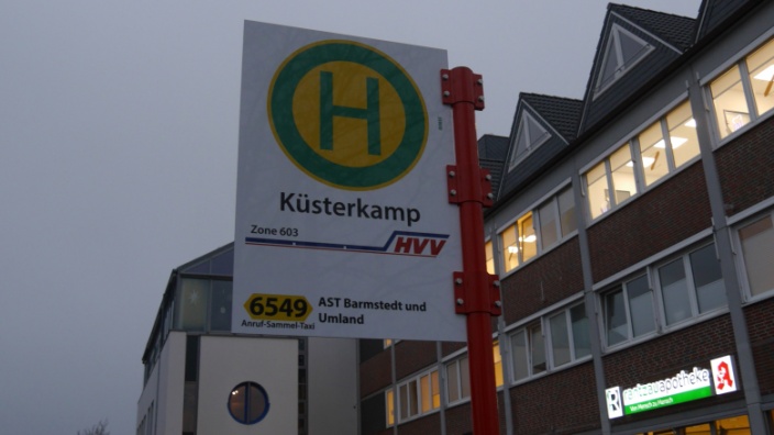 Haltestellenschild Küsterkamp Linie 6549 AST Barmstedt und Umland